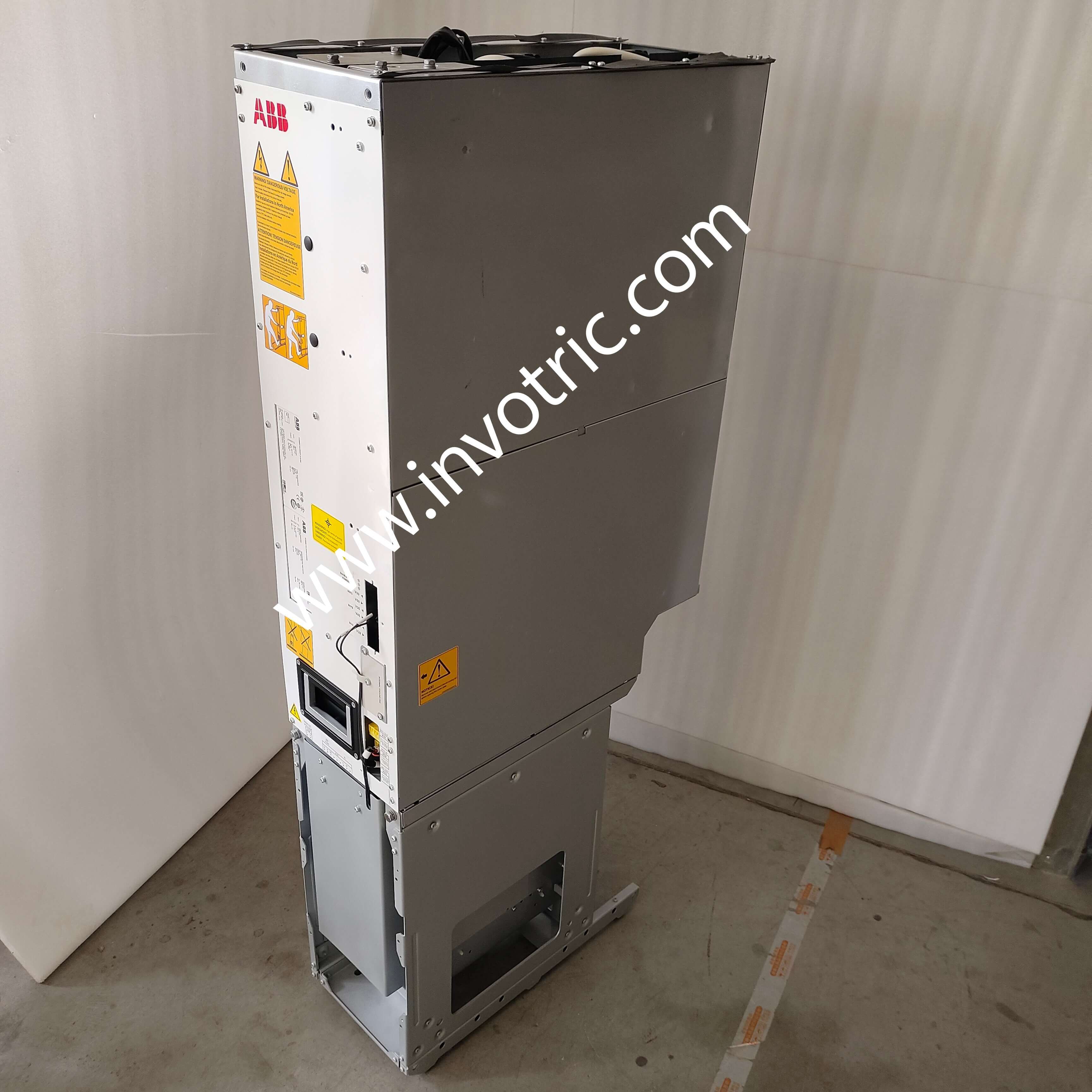 ACS880-104-0600A-7+E205 ABB