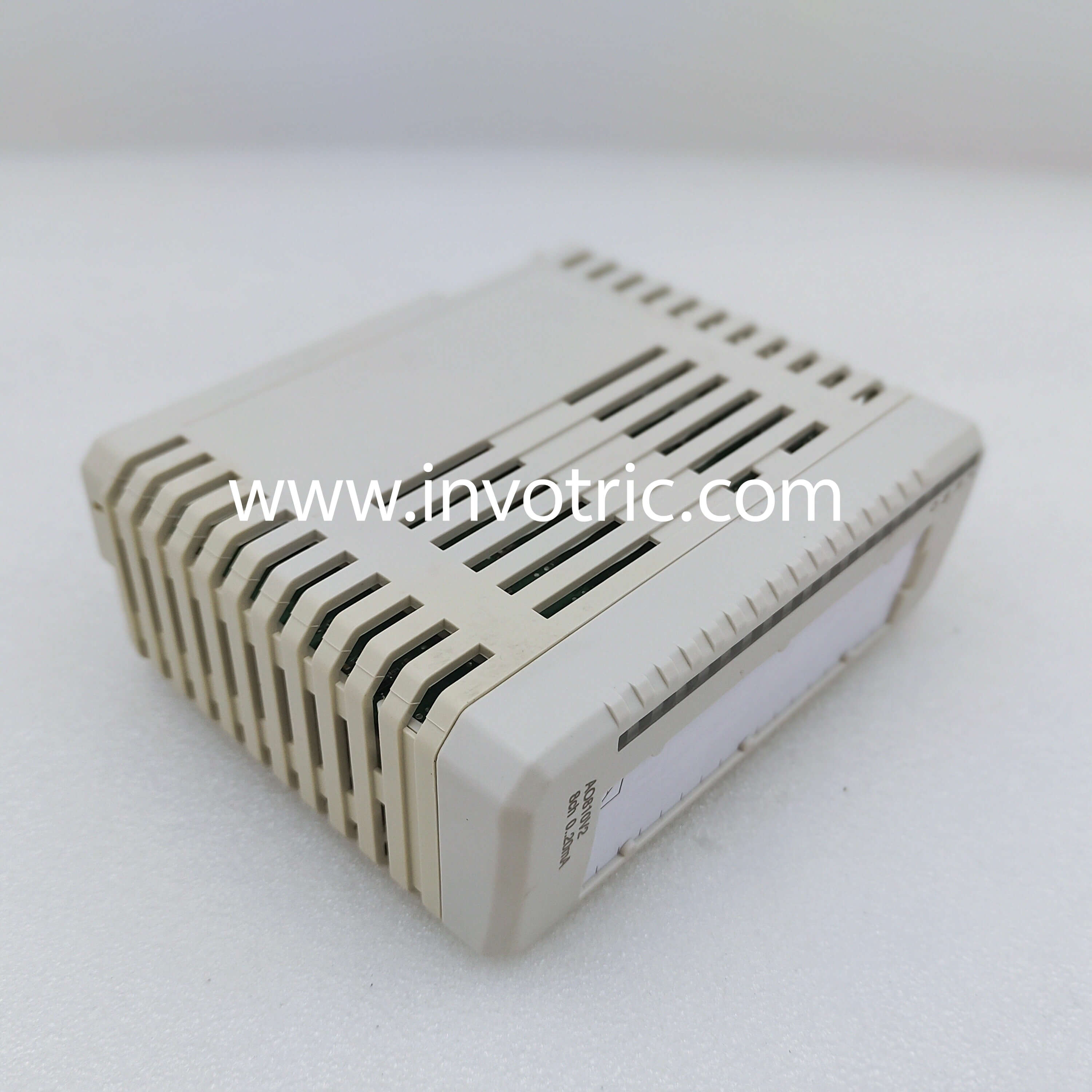ABB модуль 3BSE038415R1 AO810V2 8-канальный модуль аналогового выхода поврежден-1